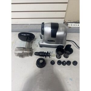 Omega Cold Press Masticating Juicer MM900HDS Silver Tested Works w/Parts NICE!
